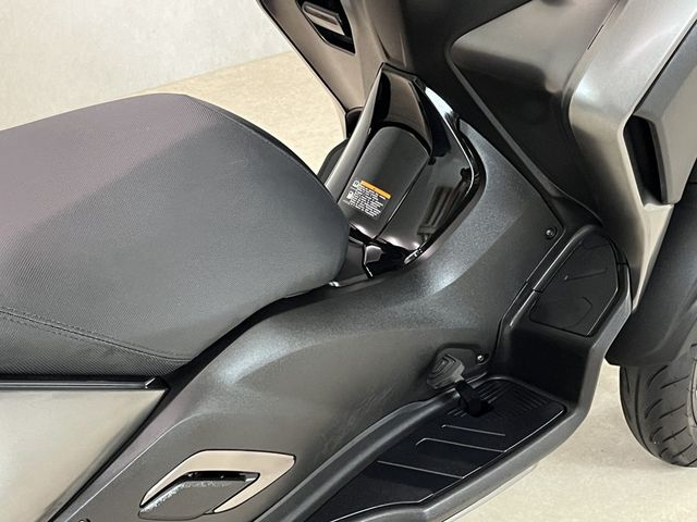 yamaha - tricity-300