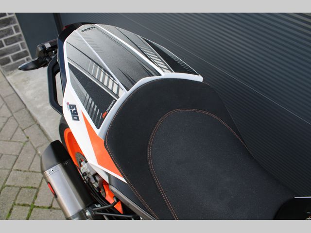 ktm - 690-duke-r