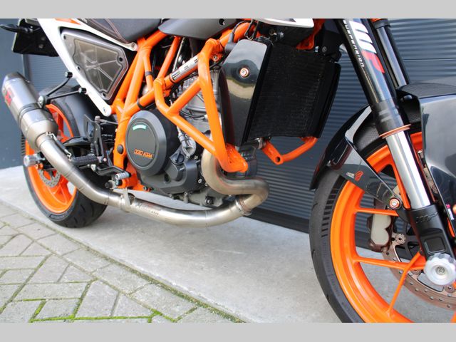 ktm - 690-duke-r