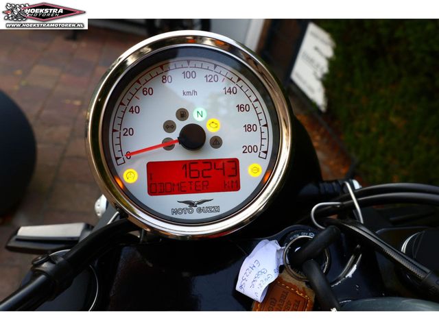 moto-guzzi - v-9-bobber-special-edition