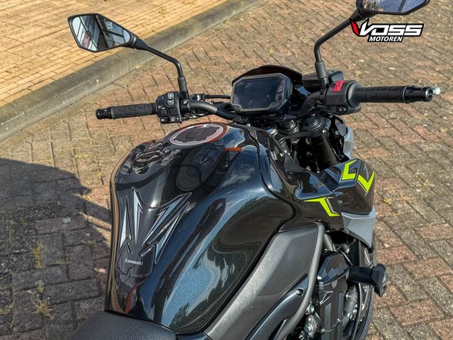 kawasaki - z900