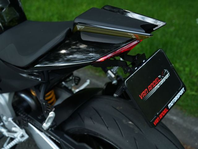 aprilia - tuono-v4-factory