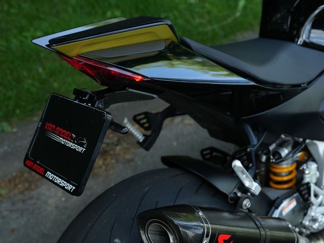 aprilia - tuono-v4-factory