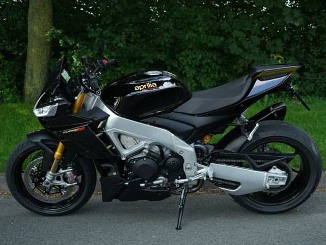 aprilia - tuono-v4-factory