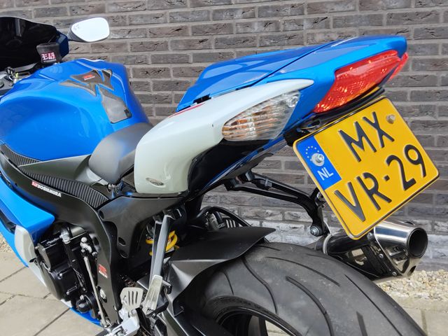 suzuki - gsx-r-750