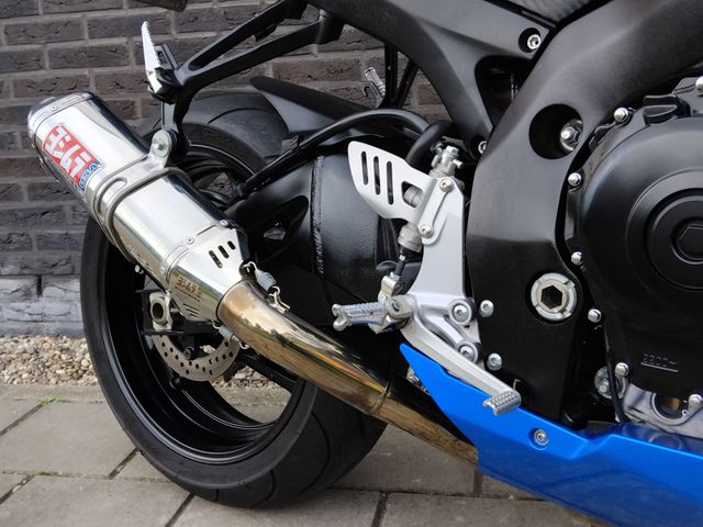 suzuki - gsx-r-750