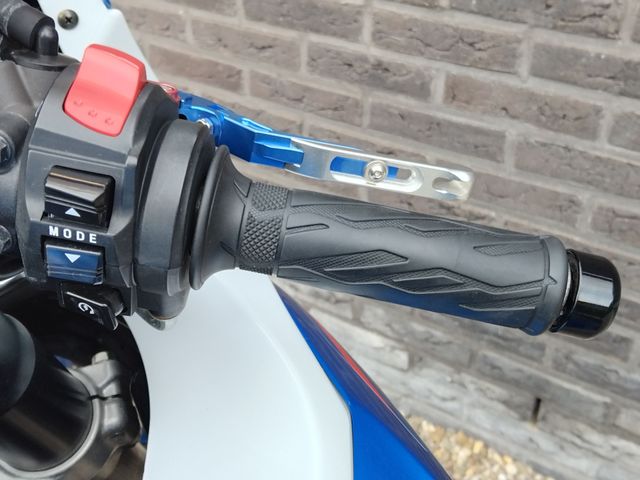 suzuki - gsx-r-750