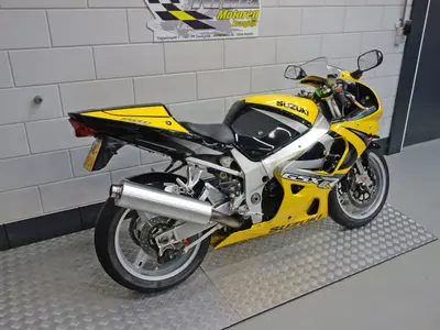SUZUKI GSX-R 750 – foto 2