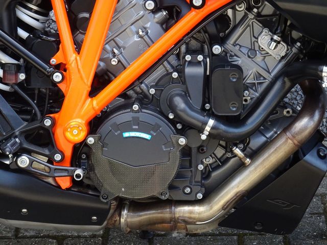 ktm - 1290-super-duke-gt