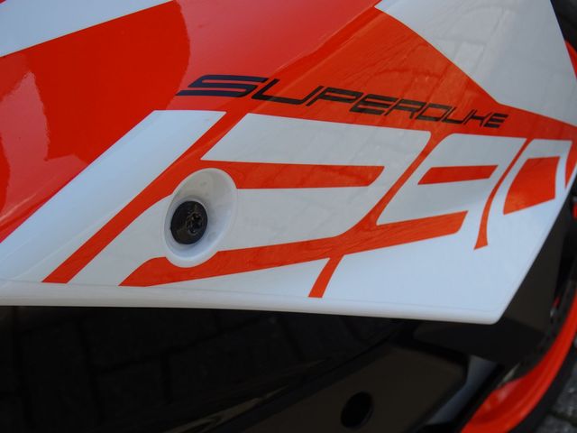 ktm - 1290-super-duke-gt