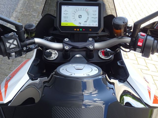 ktm - 1290-super-duke-gt