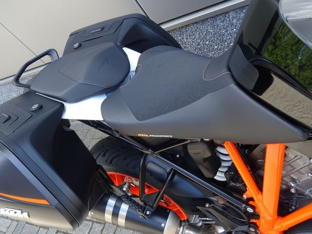 ktm - 1290-super-duke-gt
