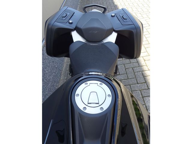 ktm - 1290-super-duke-gt