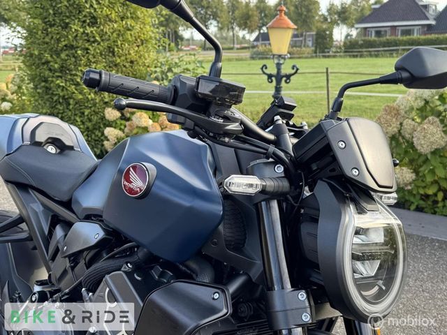 honda - cb-1000-r-black-edition