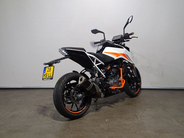 ktm - 390-duke-abs