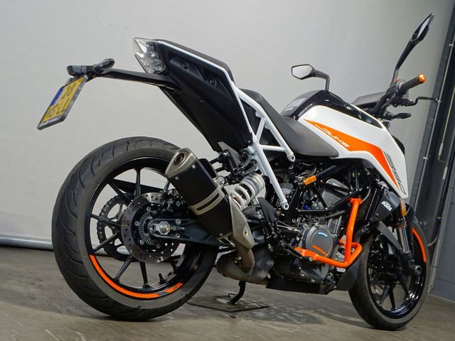 ktm - 390-duke-abs