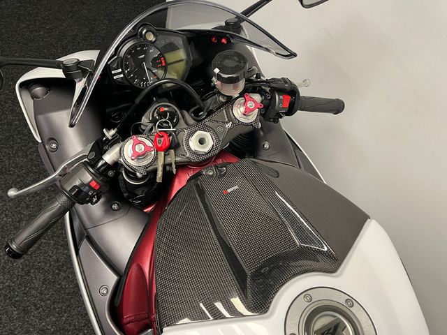 yamaha - yzf-r1