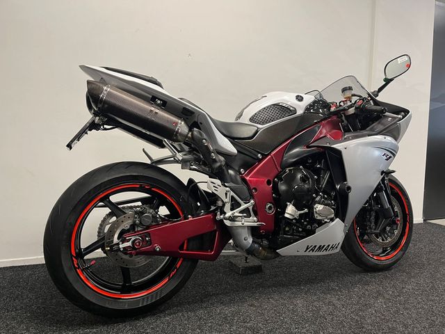 yamaha - yzf-r1