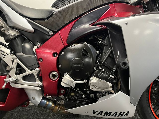 yamaha - yzf-r1
