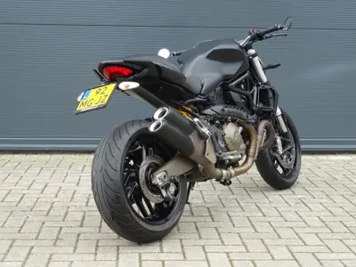 DUCATI MONSTER 821 – foto 2