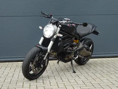 DUCATI MONSTER 821 – foto 4
