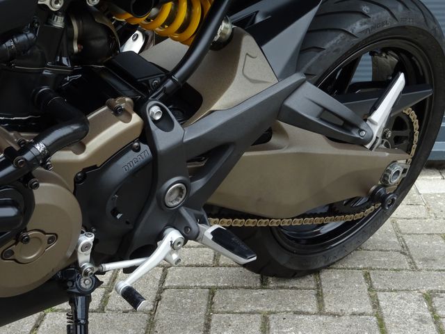 ducati - monster-821