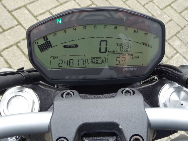 ducati - monster-821