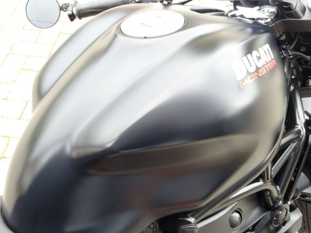 ducati - monster-821
