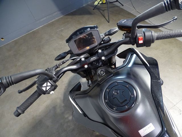 ktm - 890-duke-gp