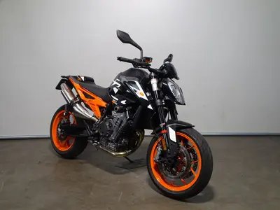 KTM 890 DUKE GP – foto 2