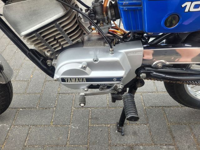 yamaha - rs-200
