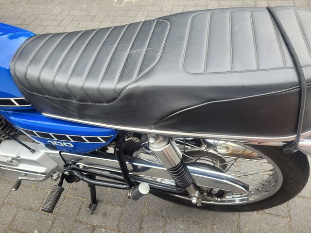 yamaha - rs-200