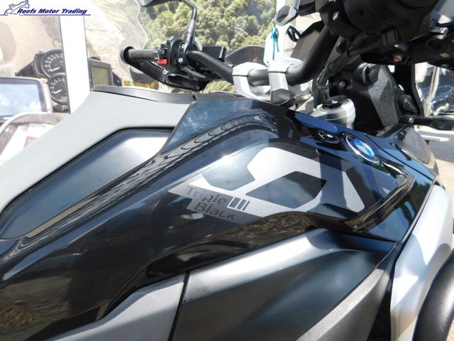 bmw - r-1300-gs-triple-black