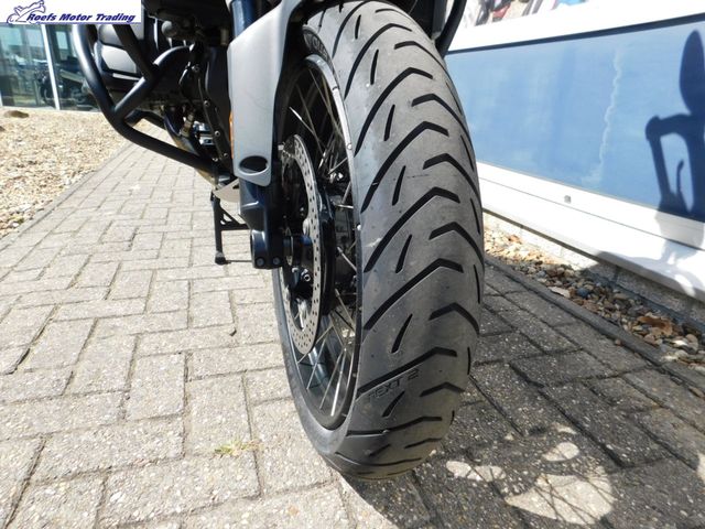 bmw - r-1300-gs-triple-black