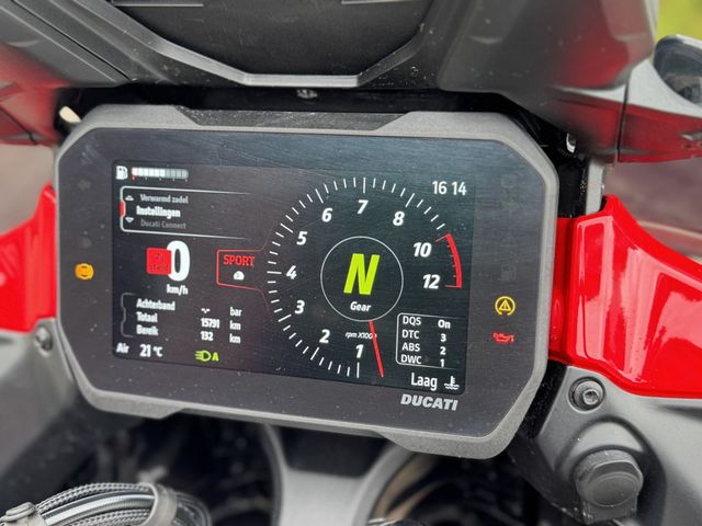 ducati - multistrada-v4-s-pikes-peak