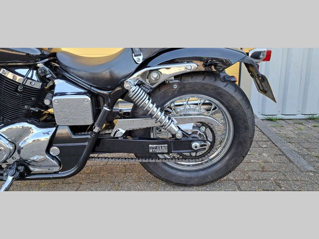 honda - vt-750--dc-black-widow