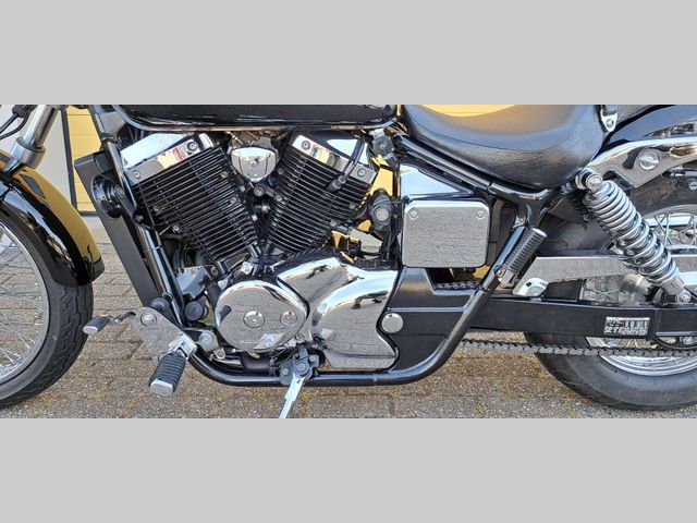 honda - vt-750--dc-black-widow