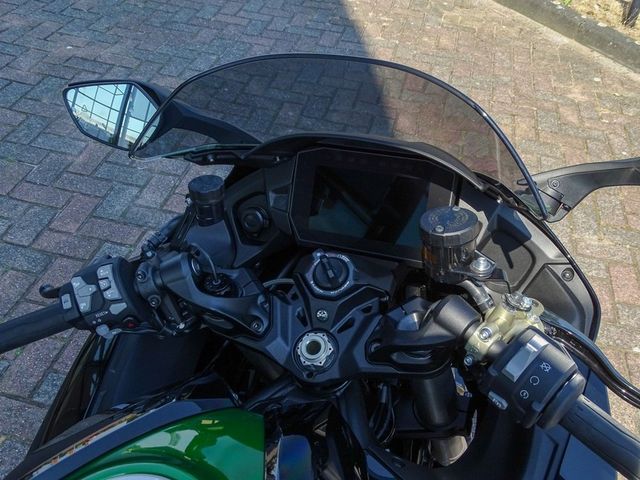 kawasaki - ninja-h2-sx-se