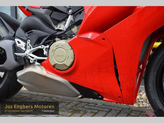 ducati - panigale-v4-s