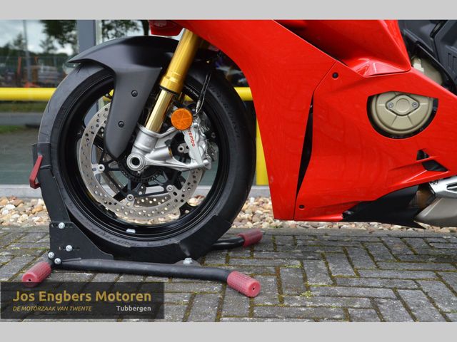 ducati - panigale-v4-s