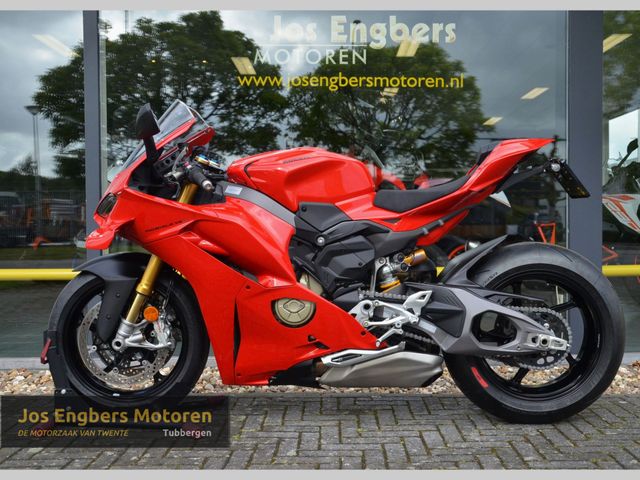 ducati - panigale-v4-s