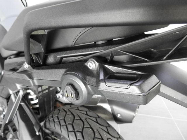 bmw - r-1300-gs