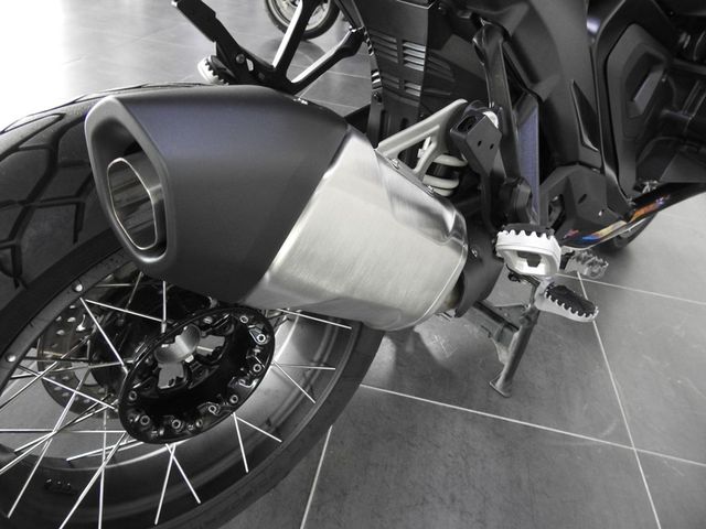 bmw - r-1300-gs