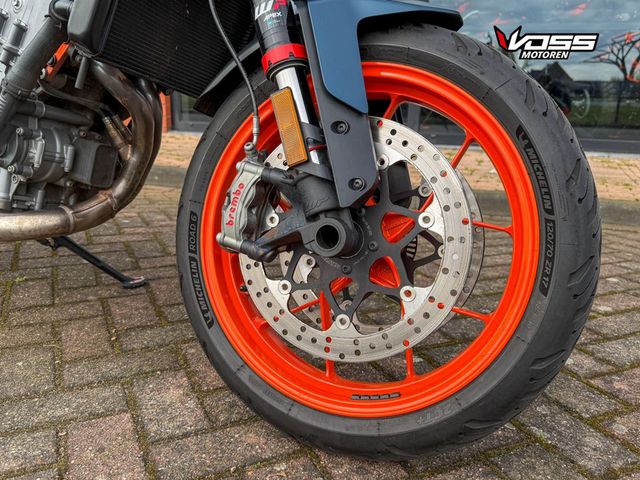 ktm - 890-duke-r