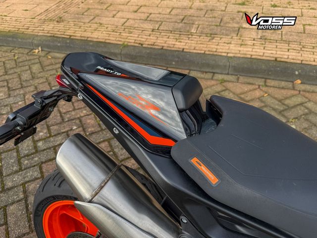 ktm - 890-duke-r