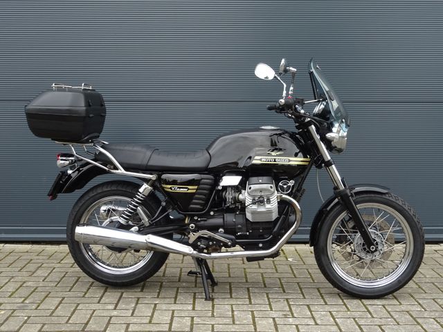 moto-guzzi - v-7-classic