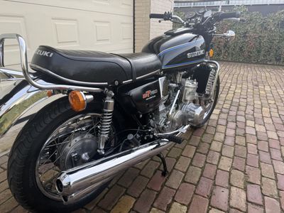 SUZUKI GT 750 – foto 4