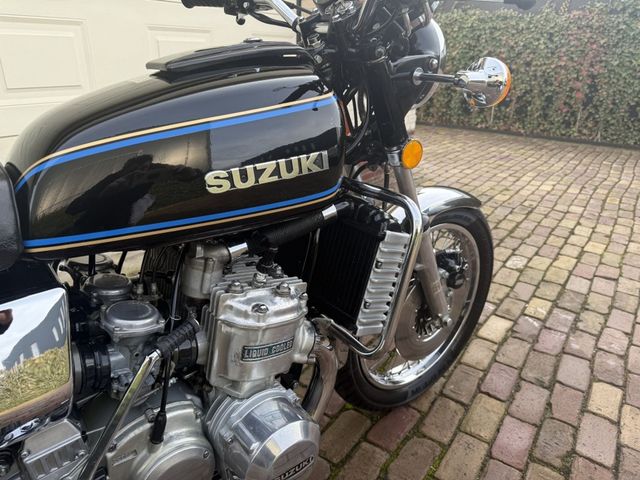 suzuki - gt-750