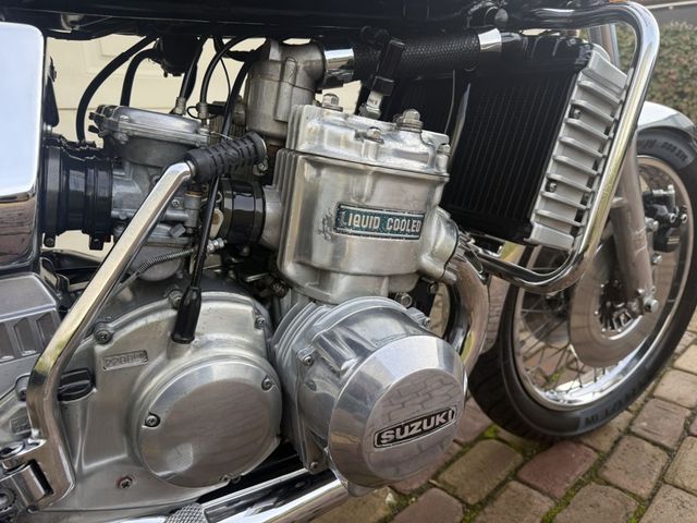 suzuki - gt-750