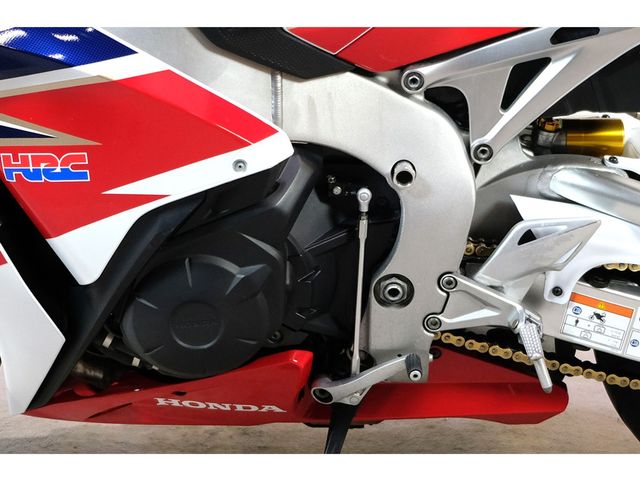 honda - cbr-1000-rr-fireblade-sp